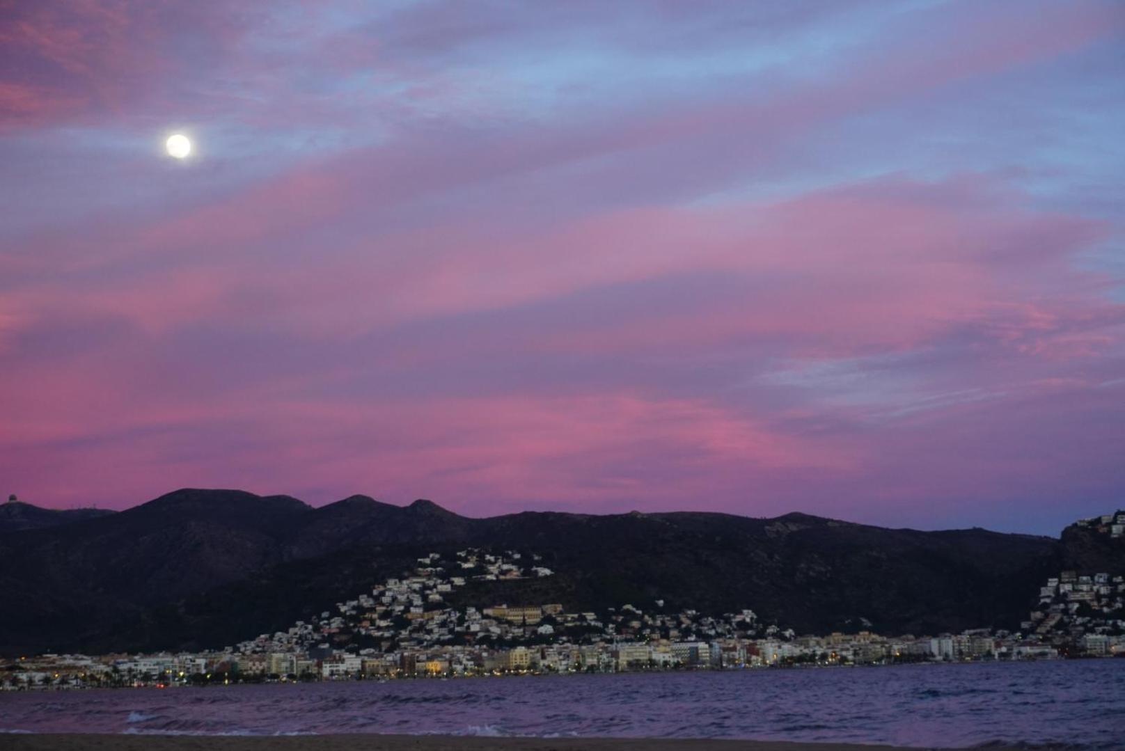 Roses Confort Beach Ev Milleni المظهر الخارجي الصورة